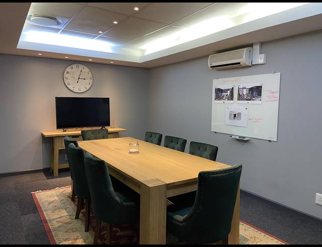 157M² OFFICE FOR SALE IN STEENBERG